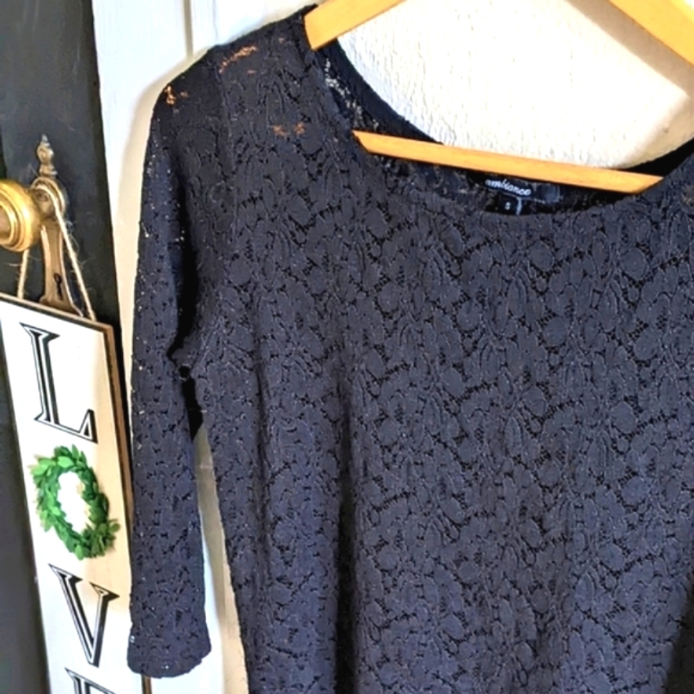 Ambiance Lace 3/4 Sleeve Crop Top | Lovely Button Back Detail 😍